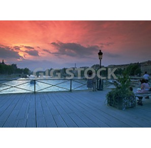 Paris 24